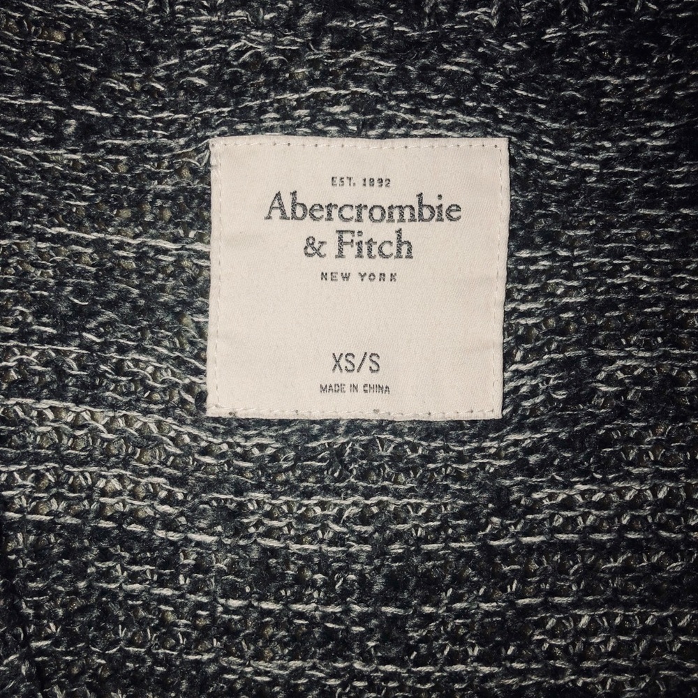 Abercrombie and Fitch button up sweater size XS/S